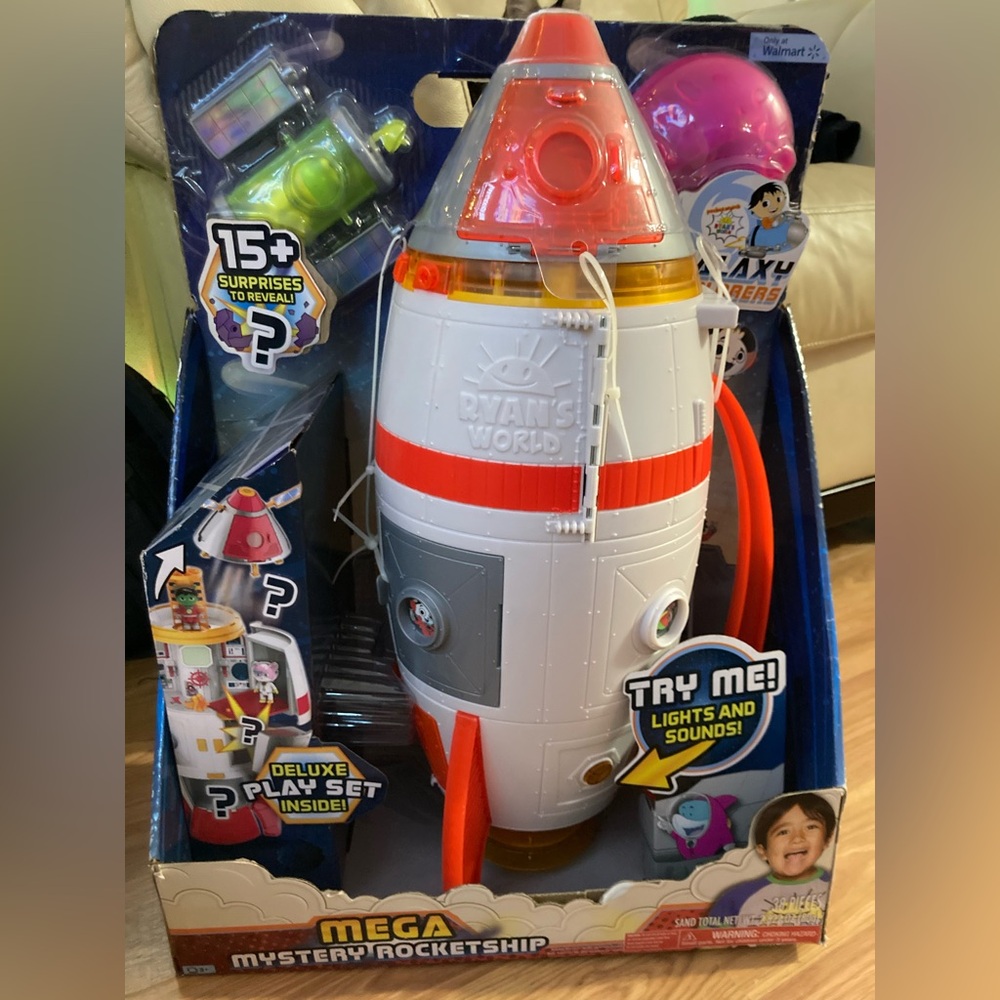 Ryan’s World Mega Mystery Rocketship